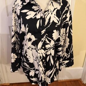 Chaps Black & White Floral Button-Front Women’s Shirt
